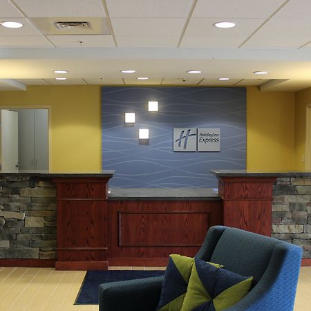 Holiday Inn Express Milford By Ihg Экстерьер фото
