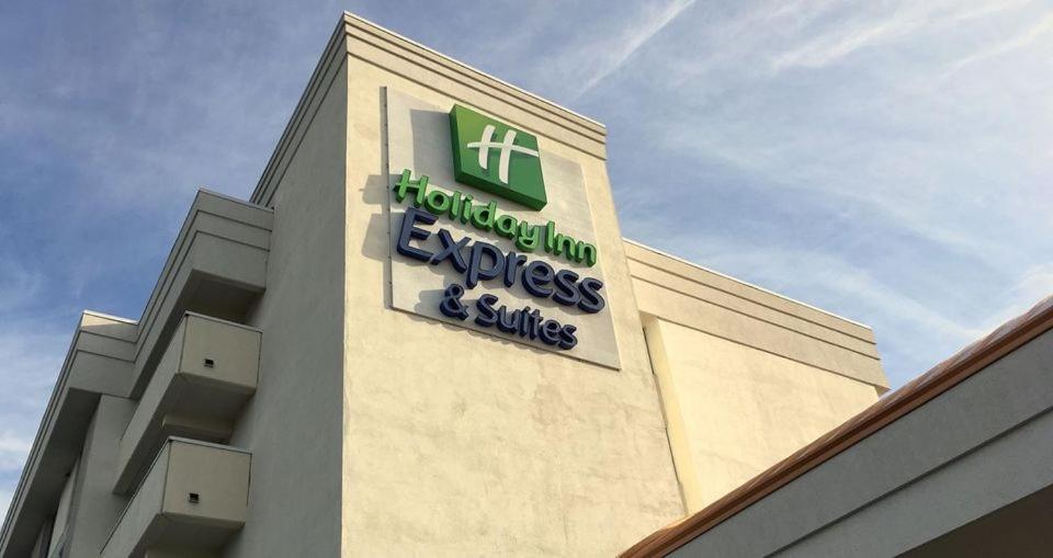 Holiday Inn Express Milford By Ihg Экстерьер фото