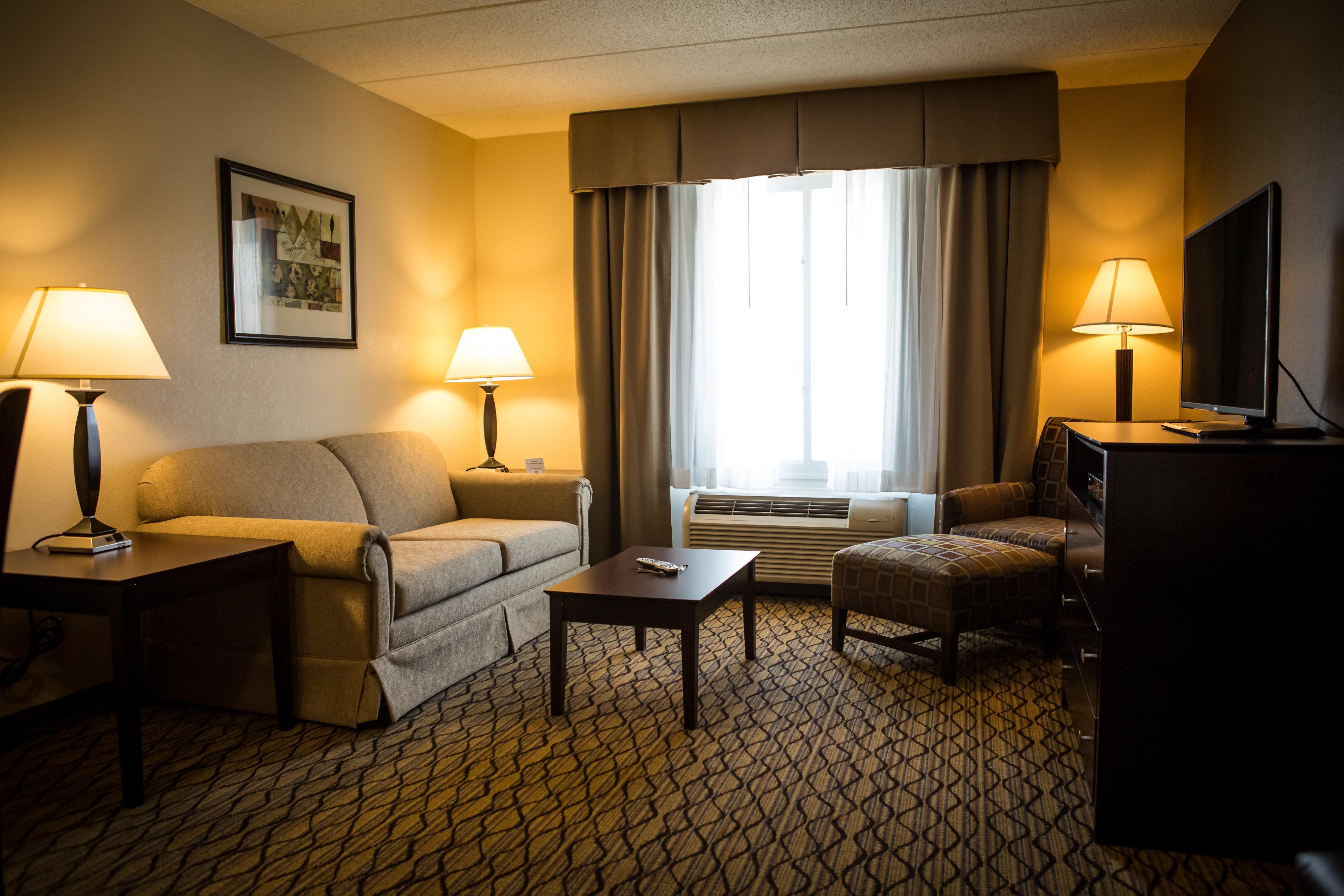 Holiday Inn Express Milford By Ihg Экстерьер фото