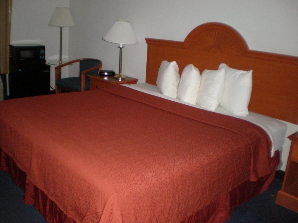 Holiday Inn Express Milford By Ihg Экстерьер фото