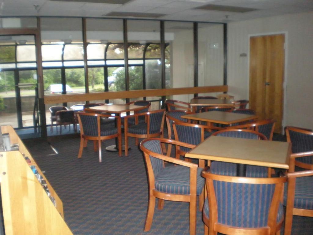 Holiday Inn Express Milford By Ihg Экстерьер фото