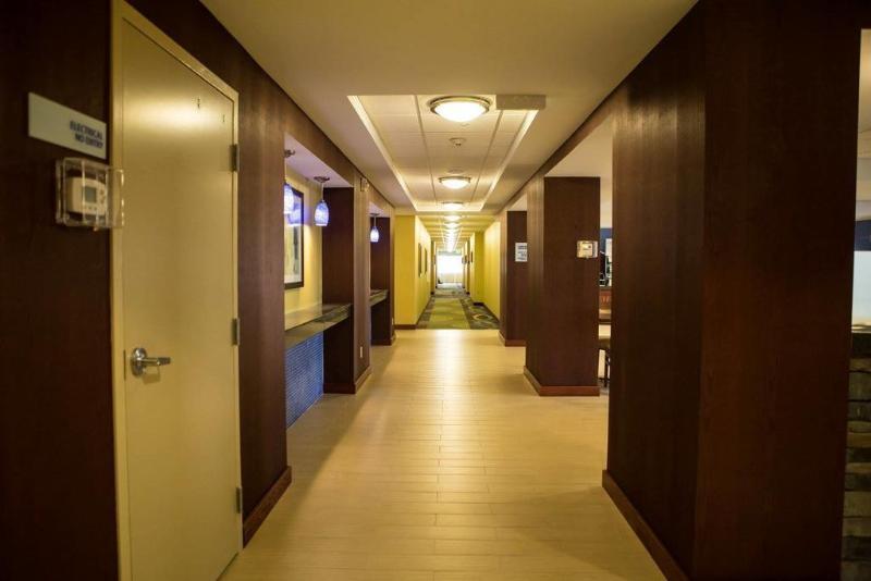 Holiday Inn Express Milford By Ihg Экстерьер фото